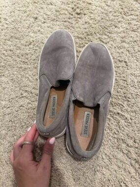 Steve Madden Womens Gills Suede Leather Slip On Comfort Sneakers Shoes Gray 8W